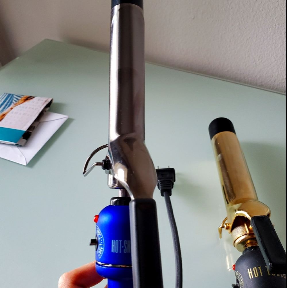 Hot tools both Curling iron 1 inch & 2 inches